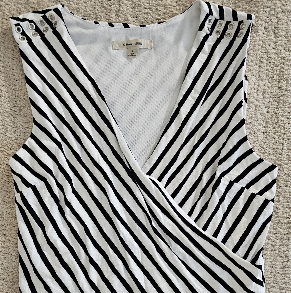 SIZE SMALL